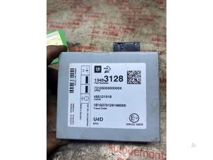 Gebruikte DAB module Opel Mokka/Mokka X 1.4 Turbo 16V Bi-fuel ecoFLEX 4x2 Prijs € 82,28 Inclusief btw aangeboden door Autosloperij de Turk