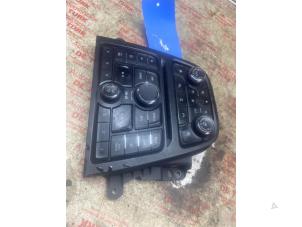 Gebruikte Kachel Bedieningspaneel Opel Mokka/Mokka X 1.4 Turbo 16V 4x2 Prijs € 21,78 Inclusief btw aangeboden door Autosloperij de Turk