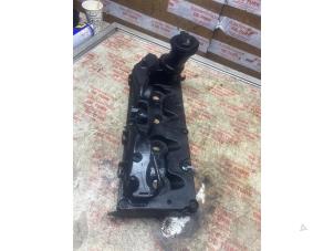 Gebruikte Kleppendeksel Volkswagen Transporter T5 2.0 TDI BlueMotion Prijs € 54,45 Inclusief btw aangeboden door Autosloperij de Turk