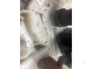 Gebruikte Benzinepomp Audi A5 (8T3) 2.0 TFSI 16V Prijs € 76,23 Inclusief btw aangeboden door Autosloperij de Turk