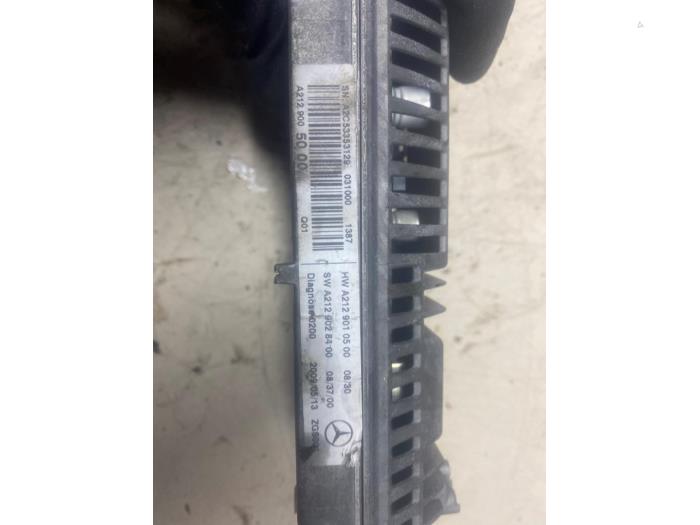 Display Interieur van een Mercedes-Benz E (W212) E-350 BlueTec V6 24V 2009