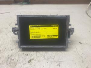 Gebruikte Display Interieur Mercedes E (W212) E-350 BlueTec V6 24V Prijs € 43,56 Inclusief btw aangeboden door Autosloperij de Turk