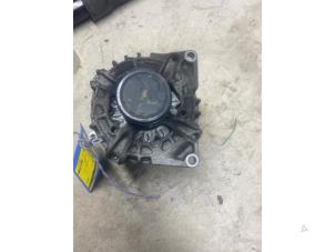 Gebruikte Alternator Mercedes GLA (156.9) 1.6 180 16V Prijs € 54,45 Inclusief btw aangeboden door Autosloperij de Turk