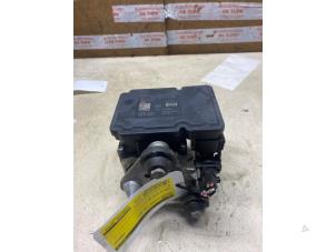 Gebruikte ABS Pomp Mercedes C (W204) 1.6 C-180 16V BlueEfficiency Prijs € 82,28 Inclusief btw aangeboden door Autosloperij de Turk