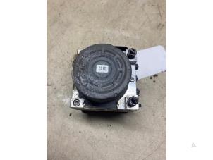 Gebruikte ABS Pomp Peugeot 208 I (CA/CC/CK/CL) 1.0 Vti 12V PureTech Prijs € 32,67 Inclusief btw aangeboden door Autosloperij de Turk