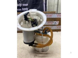 Gebruikte Benzinepomp BMW 3 serie (F30) 320i 2.0 16V Prijs € 82,28 Inclusief btw aangeboden door Autosloperij de Turk