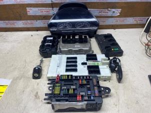 Gebruikte Kontaktslot + computer BMW 3 serie (F30) 320i 2.0 16V Prijs € 272,25 Inclusief btw aangeboden door Autosloperij de Turk