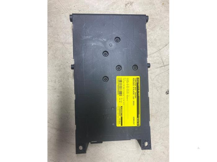 Computer Body Control van een Mercedes-Benz A (W176) 2.0 A-250 Turbo 16V 2016