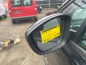 Gebruikte Spiegel Buiten links Peugeot 2008 (CU) 1.2 Vti 12V PureTech 82 Prijs € 60,50 Inclusief btw aangeboden door Autosloperij de Turk