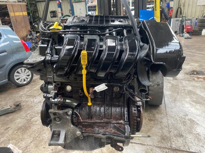 Gebruikte Motor Renault Clio II (BB/CB) 1.2 16V Prijs € 121,00 Inclusief btw aangeboden door Autosloperij de Turk