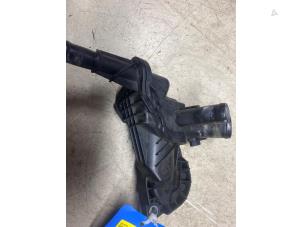 Gebruikte Thermostaathuis Renault Clio IV (5R) 0.9 Energy TCE 90 12V Prijs € 16,94 Inclusief btw aangeboden door Autosloperij de Turk