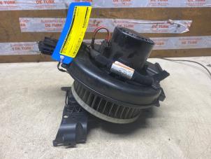 Gebruikte Kachel Verwarmingselement Volkswagen Polo IV (9N1/2/3) 1.4 16V Prijs € 21,78 Inclusief btw aangeboden door Autosloperij de Turk