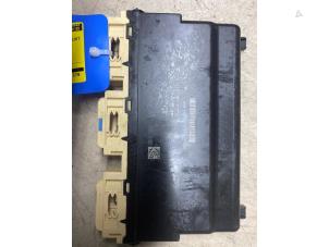 Gebruikte Stoelverwarmings module Mercedes A (W176) 1.6 A-200 16V Prijs € 32,67 Inclusief btw aangeboden door Autosloperij de Turk