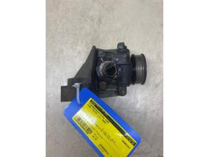 Gebruikte Stuurpomp Ford Fiesta 5 (JD/JH) 1.6 16V Prijs € 21,78 Inclusief btw aangeboden door Autosloperij de Turk