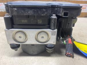 Gebruikte ABS Pomp Dacia Sandero II 1.0 Sce 75 12V Prijs € 21,78 Inclusief btw aangeboden door Autosloperij de Turk