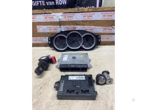 Gebruikte Kontaktslot + computer Dacia Sandero II 1.0 Sce 75 12V Prijs € 163,35 Inclusief btw aangeboden door Autosloperij de Turk