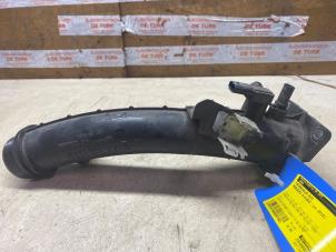 Gebruikte Intercooler Buis Mercedes A (W176) 1.6 A-200 16V Prijs € 32,67 Inclusief btw aangeboden door Autosloperij de Turk