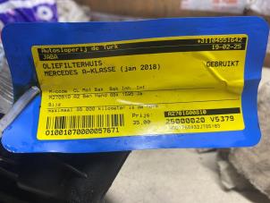 Gebruikte Oliefilterhuis Mercedes A (W176) 1.6 A-200 16V Prijs € 38,72 Inclusief btw aangeboden door Autosloperij de Turk