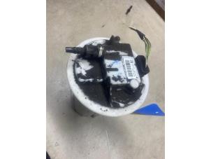 Gebruikte Benzinepomp Peugeot 207 CC (WB) 1.6 16V Prijs € 21,78 Inclusief btw aangeboden door Autosloperij de Turk