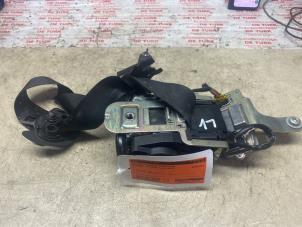 Gebruikte Veiligheidsgordel links-voor Mercedes C (W204) 1.8 C-180 CGI 16V Prijs € 65,34 Inclusief btw aangeboden door Autosloperij de Turk