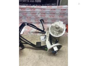 Gebruikte Benzinepomp Mercedes E (W212) E-250 CDI 16V BlueEfficiency,BlueTec Prijs € 65,34 Inclusief btw aangeboden door Autosloperij de Turk