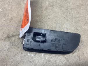 Gebruikte Licht Schakelaar Fiat Grande Punto (199) 1.4 Prijs € 10,89 Inclusief btw aangeboden door Autosloperij de Turk