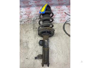 Gebruikte Schokdemper rechts-voor Hyundai i10 (B5) 1.0 12V Prijs € 43,56 Inclusief btw aangeboden door Autosloperij de Turk