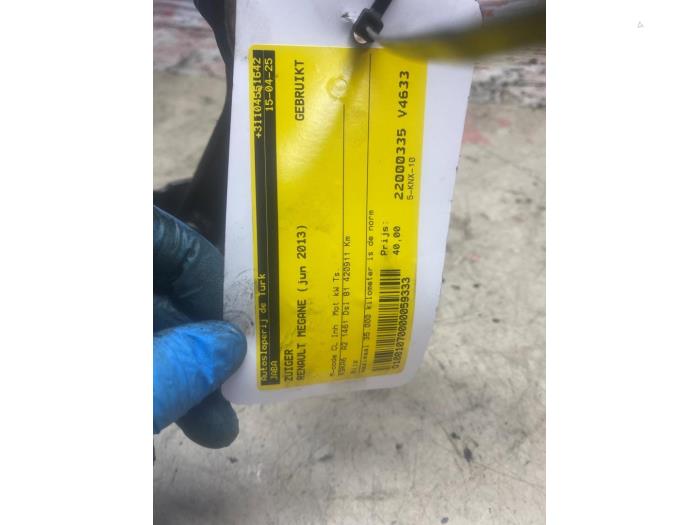 Zuiger van een Renault Megane III Grandtour (KZ) 1.5 dCi 110 2013