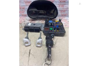 Gebruikte Kontaktslot + computer Opel Crossland (X) 1.2 12V Euro 6 Prijs € 145,20 Inclusief btw aangeboden door Autosloperij de Turk