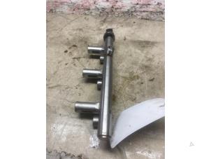 Gebruikte Common rail (Injectie) Peugeot 308 (L3/L8/LB/LH/LP) 1.2 12V e-THP PureTech 110 Prijs € 54,45 Inclusief btw aangeboden door Autosloperij de Turk