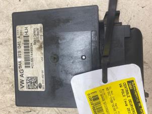 Gebruikte Centrale Deurvergrendelings Module Volkswagen Polo V (6R) 1.2 TDI 12V BlueMotion Prijs € 32,67 Inclusief btw aangeboden door Autosloperij de Turk