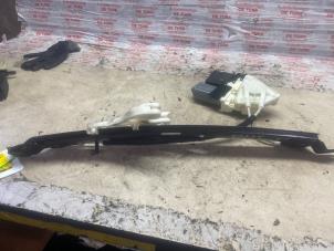 Gebruikte Raammechaniek 4Deurs links-achter Seat Altea XL (5P5) 1.8 TFSI 16V Prijs € 43,56 Inclusief btw aangeboden door Autosloperij de Turk