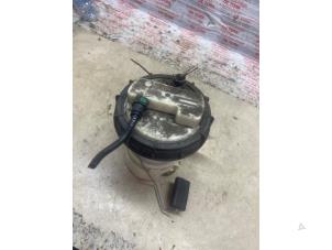 Gebruikte Benzinepomp Renault Clio II (BB/CB) 1.2 16V Prijs € 43,56 Inclusief btw aangeboden door Autosloperij de Turk