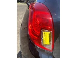 Gebruikte Achterlicht links Opel Mokka/Mokka X 1.4 Turbo 16V Bi-fuel ecoFLEX 4x2 Prijs € 43,56 Inclusief btw aangeboden door Autosloperij de Turk