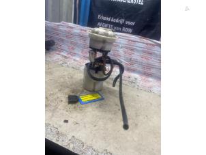 Gebruikte Benzinepomp Volkswagen Passat (3C2) 1.6 FSI 16V Prijs € 82,28 Inclusief btw aangeboden door Autosloperij de Turk