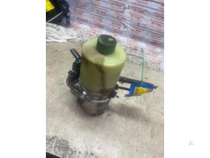 Gebruikte Steun stuurbekrachtigingspomp Volkswagen Polo V (6R) 1.2 12V Prijs € 65,34 Inclusief btw aangeboden door Autosloperij de Turk