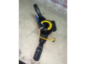 Gebruikte Stuurkolomschakelaar Kia Sportage (SL) 1.6 GDI 16V 4x2 Prijs € 65,34 Inclusief btw aangeboden door Autosloperij de Turk