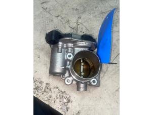 Gebruikte Gasklephuis Opel Corsa E 1.4 Turbo 16V Prijs € 43,56 Inclusief btw aangeboden door Autosloperij de Turk