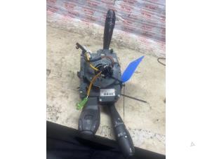 Gebruikte Licht + Raw Schakelaar Peugeot 207/207+ (WA/WC/WM) 1.6 16V VTi Prijs € 43,56 Inclusief btw aangeboden door Autosloperij de Turk