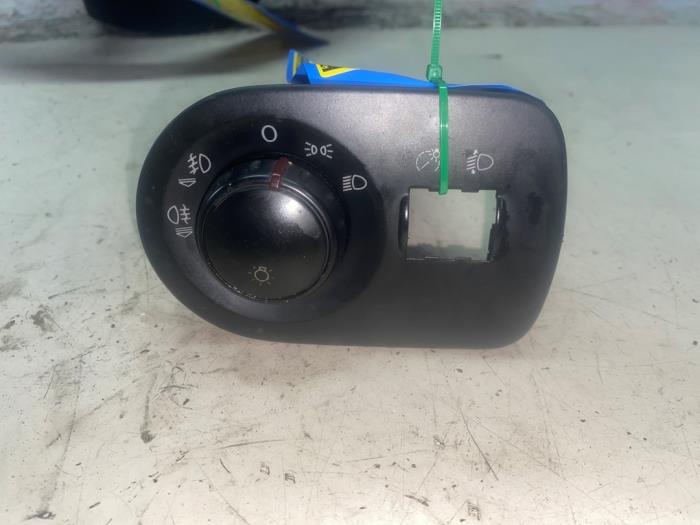 Licht Schakelaar van een Seat Leon (1P1) 1.9 TDI 105 2006