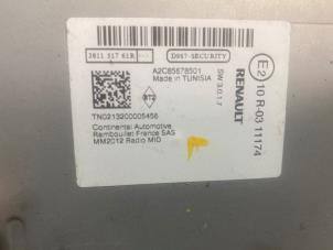 Gebruikte Regelunit Multi Media Renault Clio IV (5R) 0.9 Energy TCE 90 12V Prijs € 108,90 Inclusief btw aangeboden door Autosloperij de Turk