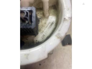 Gebruikte Benzinepomp BMW 3 serie Touring (E46/3) 316i 16V Prijs € 43,56 Inclusief btw aangeboden door Autosloperij de Turk