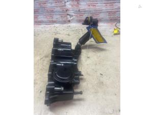 Gebruikte Kleppendeksel Jaguar XE 2.0d 180 16V Prijs € 98,01 Inclusief btw aangeboden door Autosloperij de Turk