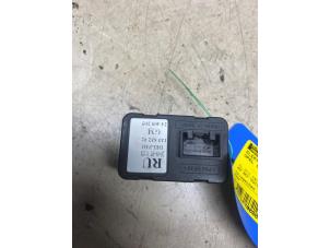 Gebruikte Ruit schakelaar elektrisch Opel Corsa C (F08/68) 1.4 16V Twin Port Prijs € 10,89 Inclusief btw aangeboden door Autosloperij de Turk