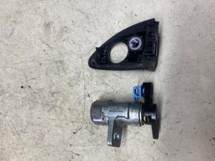 Gebruikte Kontaktslot + computer Hyundai i10 (B5) 1.0 12V Prijs € 135,00 Margeregeling aangeboden door Autosloperij de Turk