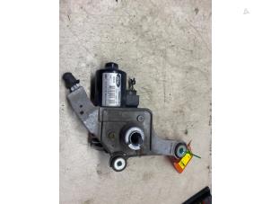Gebruikte Ruitenwissermotor voor Ford Kuga II (DM2) 2.0 TDCi 16V 180 4x4 Prijs € 76,23 Inclusief btw aangeboden door Autosloperij de Turk