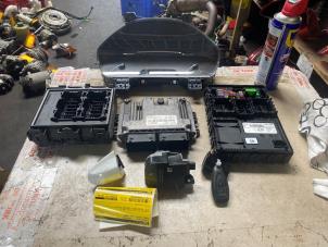 Gebruikte Kontaktslot + computer Ford Fiesta 7 1.0 EcoBoost 12V 100 Prijs € 272,25 Inclusief btw aangeboden door Autosloperij de Turk