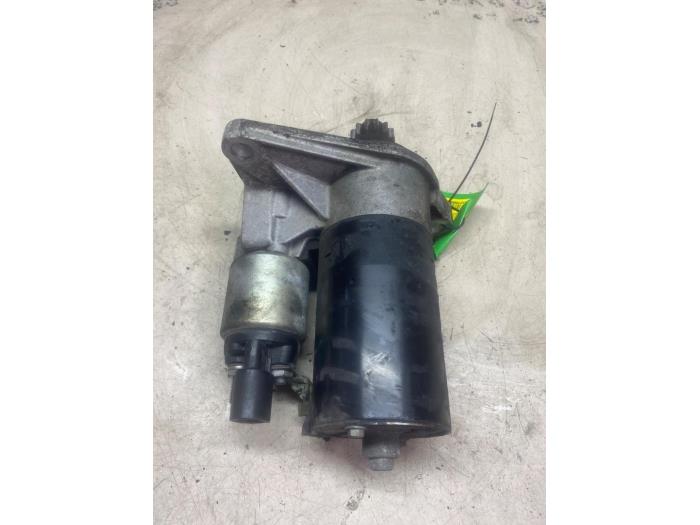 Startmotor van een Audi A1 Sportback (8XA/8XF) 1.4 TFSI 16V 122 2013
