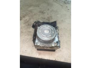 Gebruikte ABS Pomp Ford EcoSport (JK8) 1.0 EcoBoost 12V 125 Prijs € 272,25 Inclusief btw aangeboden door Autosloperij de Turk