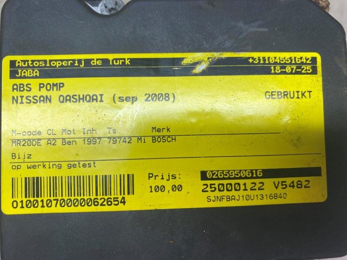 ABS Pomp van een Nissan Qashqai (J10) 2.0 16V 2008